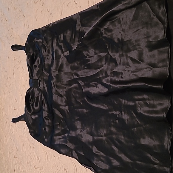 Lot of 3 Nightgowns - Picture 3 of 5